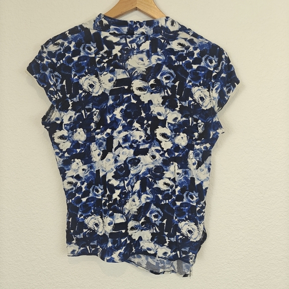 M.M. Lafleur Ferrante Floral Cap Sleeve V-neck Blouse Size M - Picture 10 of 12